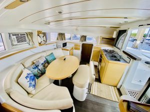 salon, Lagoon 380, catamaran for sale