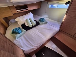 bed, Dufour 390, sailboat for sale