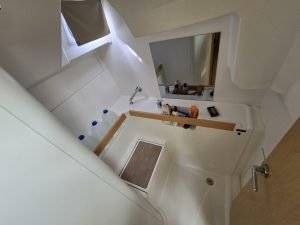 bath, Beneteau 381, sailboat for sale