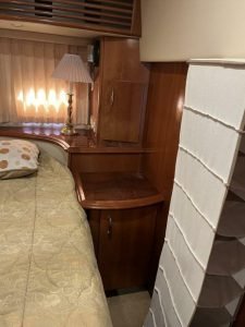 bed, Carver 396, trawler for sale