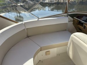 cockpit, Carver 396, trawler for sale