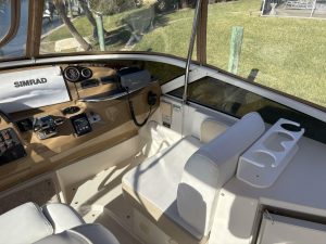 helm, Carver 396, trawler for sale