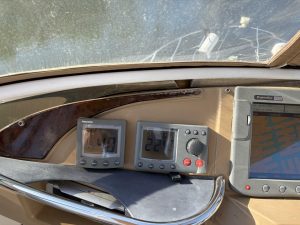 helm, Carver 396, trawler for sale