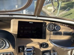 helm, Carver 396, trawler for sale