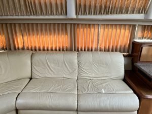 salon, Carver 396, trawler for sale
