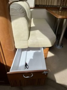 salon, Carver 396, trawler for sale