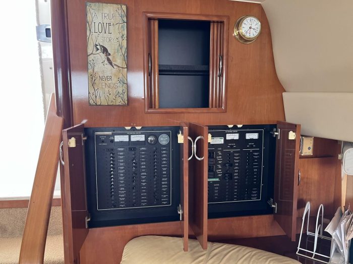 electrical, Carver 396, trawler for sale