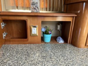 interior, Carver 396, trawler for sale
