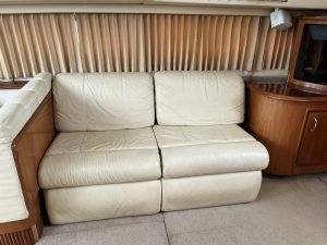 salon, Carver 396, trawler for sale