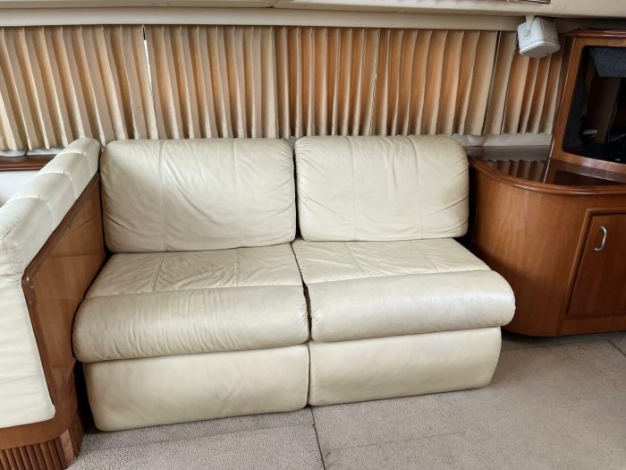 salon, Carver 396, trawler for sale