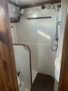 bath, Freedom 45, sailboat for sale