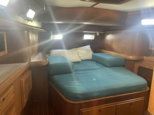 bed, Freedom 45, sailboat for sale