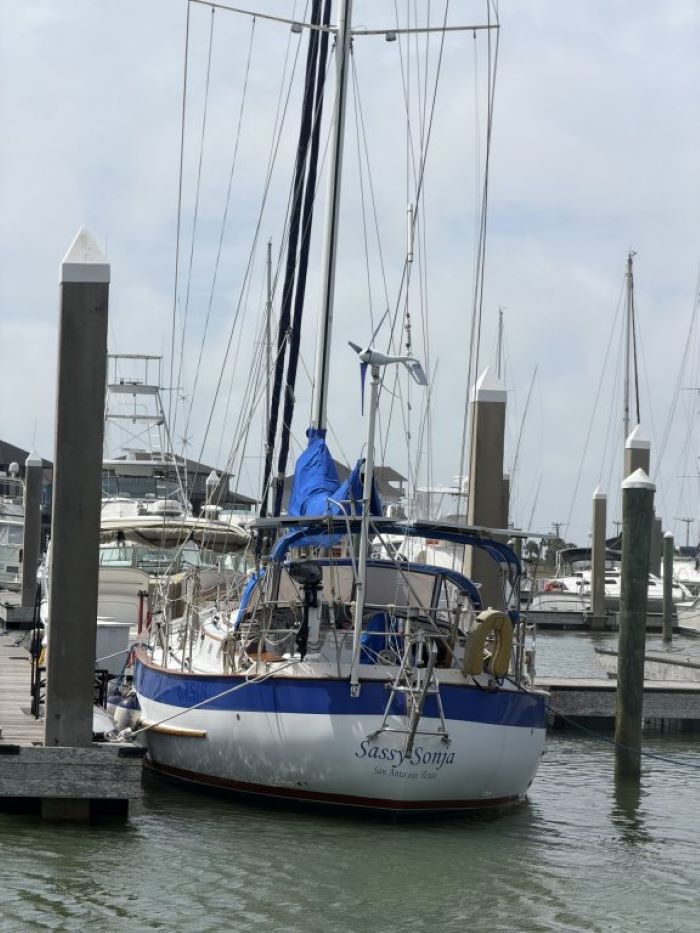 exterior, Valiant 47, sailboat for sale