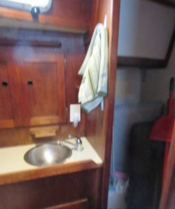 bath, Valiant 47, sailboat for sale