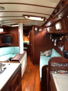salon, Valiant 47, sailboat for sale