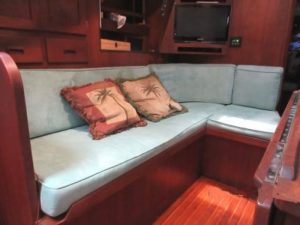 salon, Valiant 47, sailboat for sale