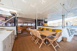 salon, Lagoon 620, catamaran for sale