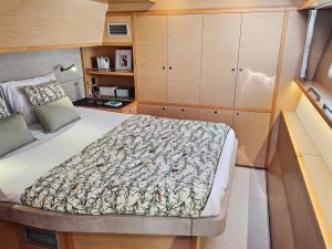 bed, Lagoon 620, catamaran for sale