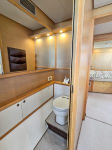 bath, Lagoon 620, catamaran for sale