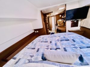 bed, Lagoon 42, catamaran for sale