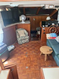 navigation station, Jefferson 43, trawler for sale