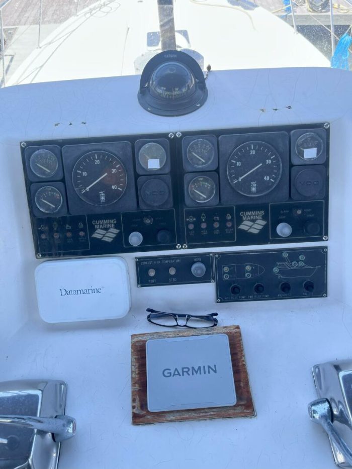 helm, Jefferson 43, trawler for sale