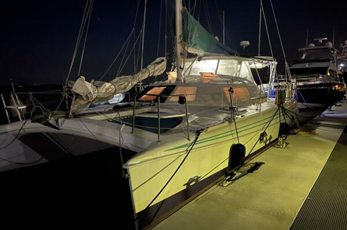 exterior, Manta 40, catamaran for sale
