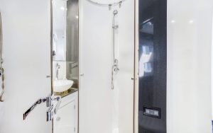 bath, Sunreef 60, catamaran for sale
