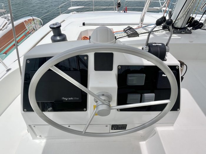 helm, Bali 4.6, catamaran for sale