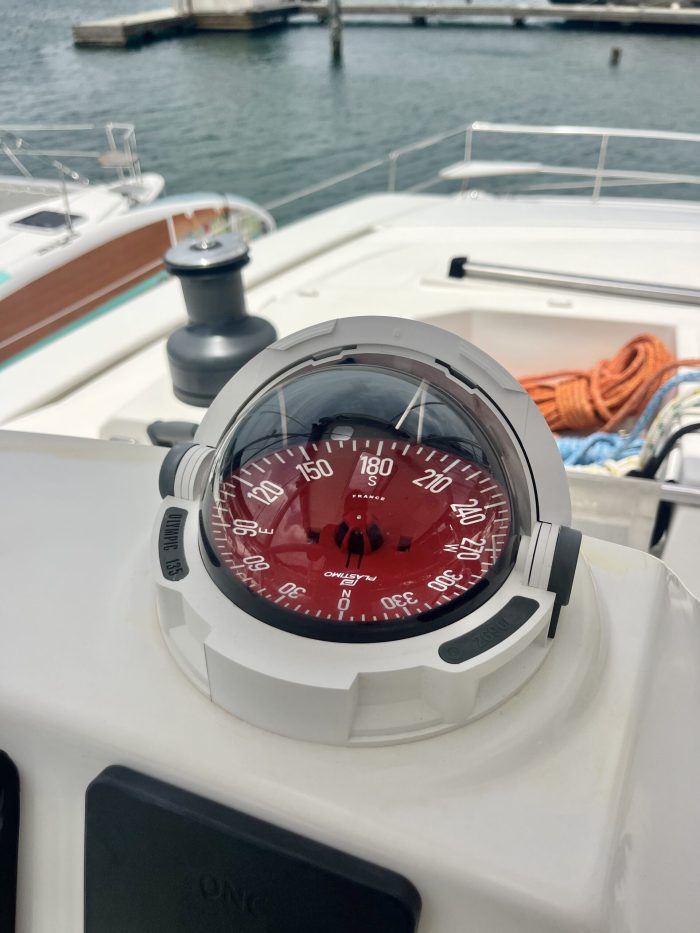 helm, Bali 4.6, catamaran for sale