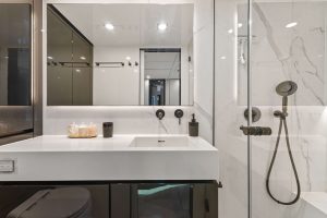 bath, Sunreef 70, catamaran for sale