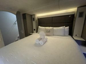 bed, Voyage 650 PC, catamaran for sale