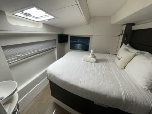 bed, Voyage 650 PC, catamaran for sale
