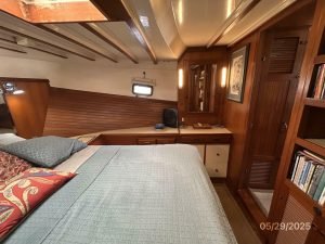 bed, Kadey-Krogen 36 Manatee, trawler for sale