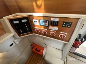 navigation station, Cutwater, trawler for sale