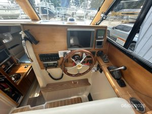 navigation station, Cutwater, trawler for sale