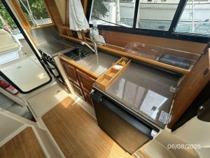 interior, Cutwater, trawler for sale