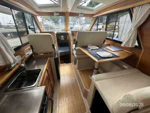 salon, Cutwater, trawler for sale