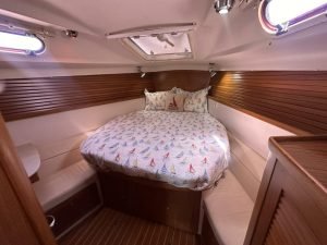 bed, Catalina 445, sailboat for sale