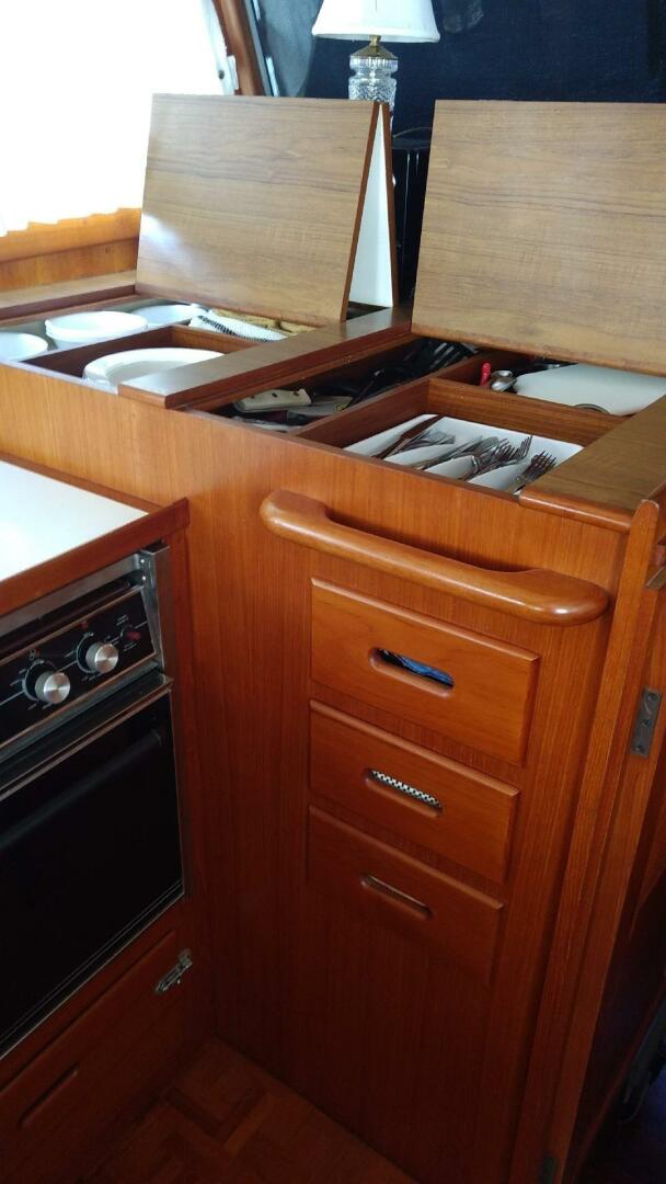 interior, Grand Banks 36 Europa, trawler for sale