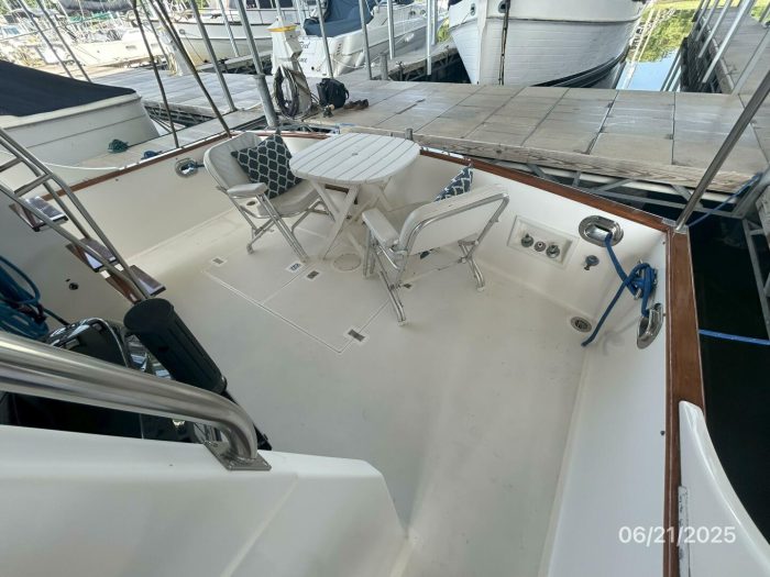cockpit, Grand Banks 36 Europa, trawler for sale