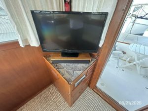 salon, Grand Banks 36 Europa, trawler for sale