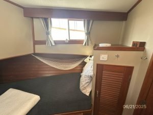 bed, Grand Banks 36 Europa, trawler for sale