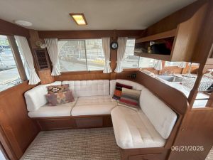 salon, Grand Banks 36 Europa, trawler for sale