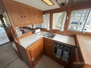 interior, Grand Banks 36 Europa, trawler for sale