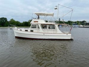 exterior, Grand Banks 36 Europa, trawler for sale