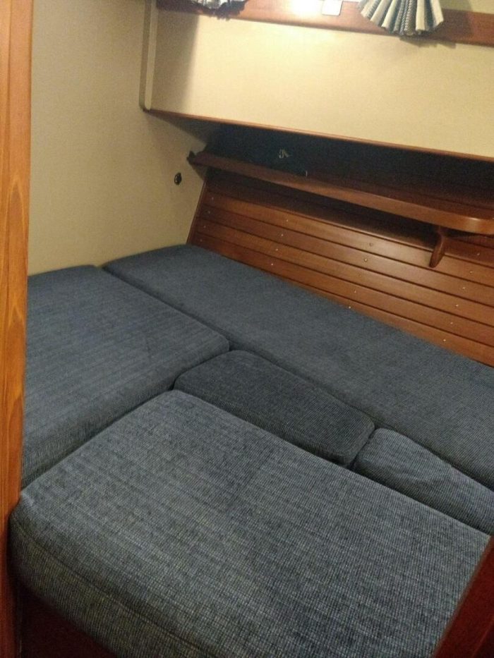 bed, Grand Banks 36 Europa, trawler for sale