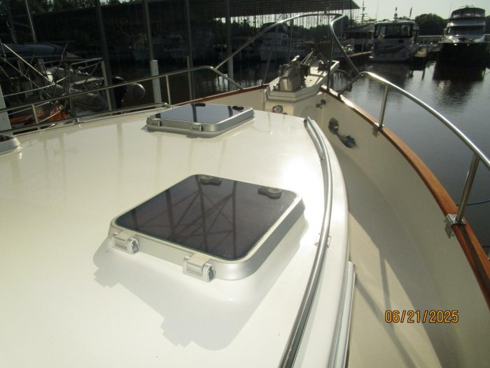 deck, Grand Banks 36 Europa, trawler for sale