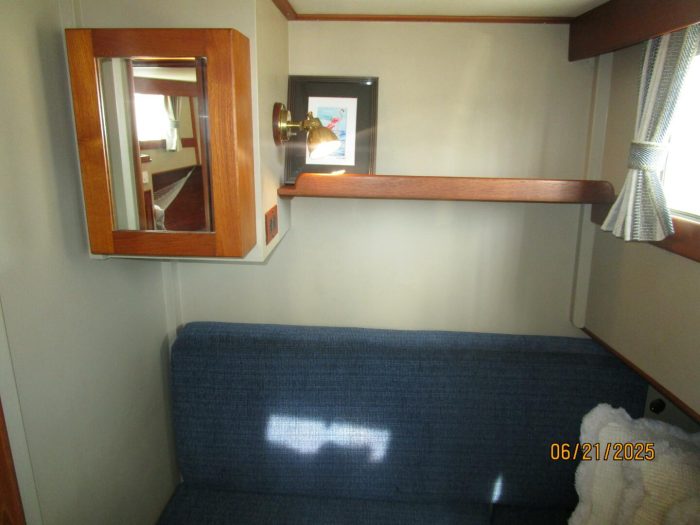 salon, Grand Banks 36 Europa, trawler for sale