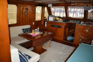 salon, Defever 44, trawler for sale